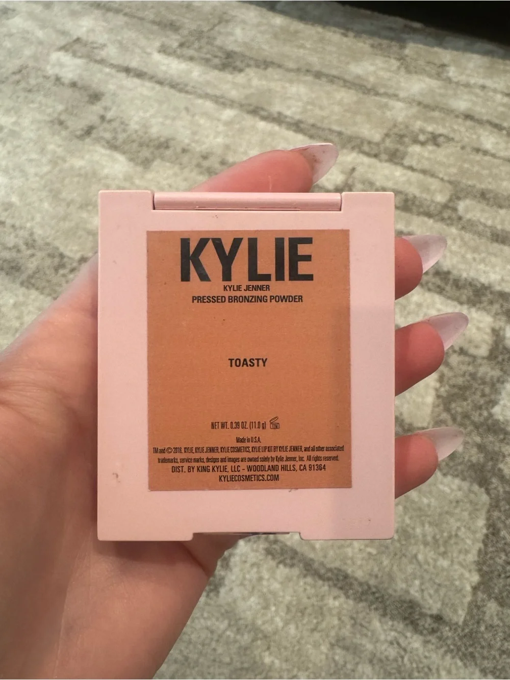 KYLIE powder bronzer